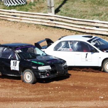 Autokross: SvÄtdien SmiltenÄ startÄ Latvijas autokrosa ÄempionÄts, dalÄ«bnieku rekords  |  Autocross.lv